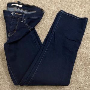 Levis Jeans Women 314 Shaping Straight Size 26
